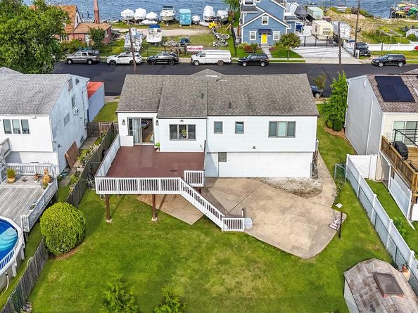 86 Empire Boulevard, Island Park NY 11558