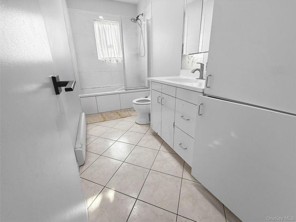 86 Empire Boulevard, Island Park NY 11558