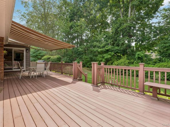 27 Rustic Road, Miller Place NY 11764