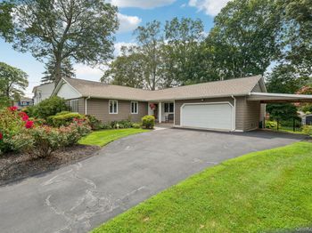 27 Rustic Road