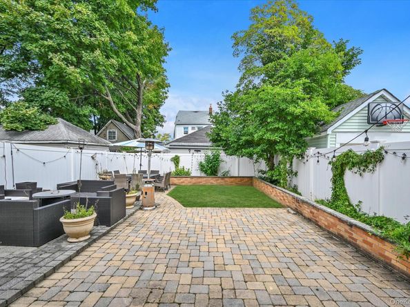224-11 Edmore Avenue, Queens Village NY 11428