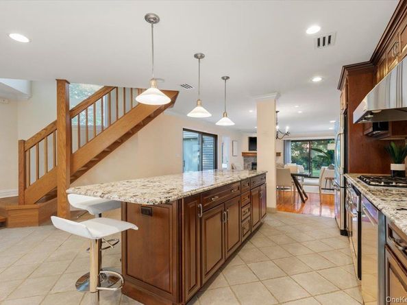 9 Evon Court, Scarsdale NY 10583