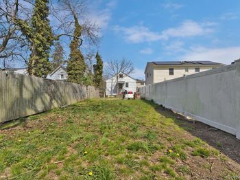 692 Beck Street