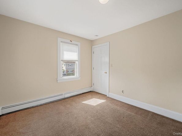 236 Jackson Avenue, Mineola NY 11501