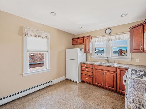 236 Jackson Avenue, Mineola NY 11501