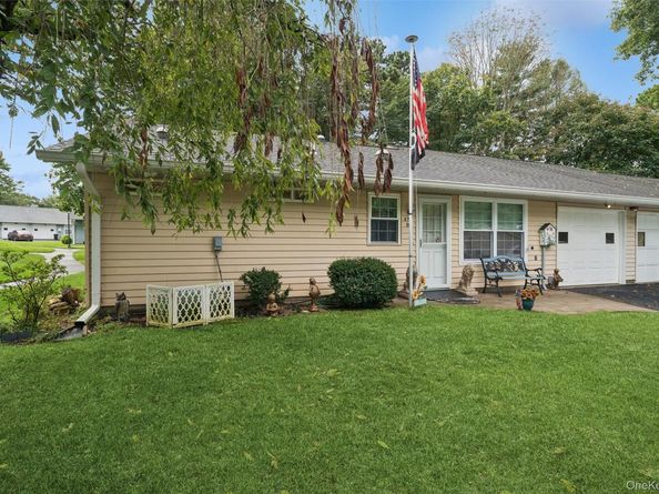 474 Darwen Drive B, Ridge NY 11961
