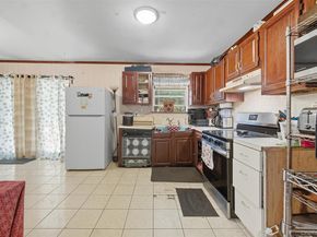 30 Fords Lane, Southampton NY 11968