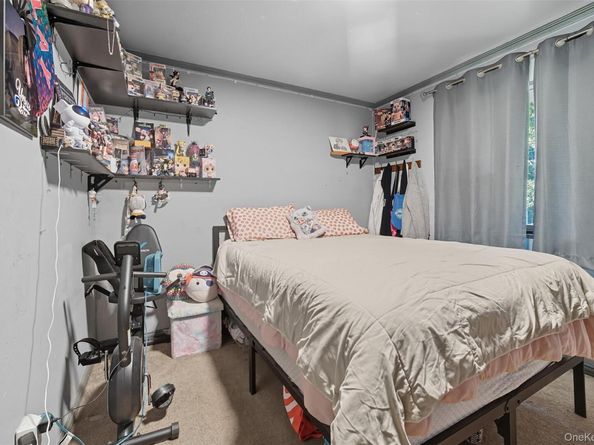 30 Fords Lane, Southampton NY 11968