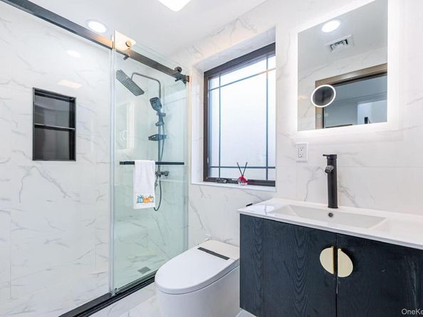 16515 Cross Island Parkway, Whitestone NY 11357