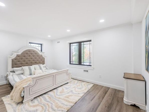 16515 Cross Island Parkway, Whitestone NY 11357