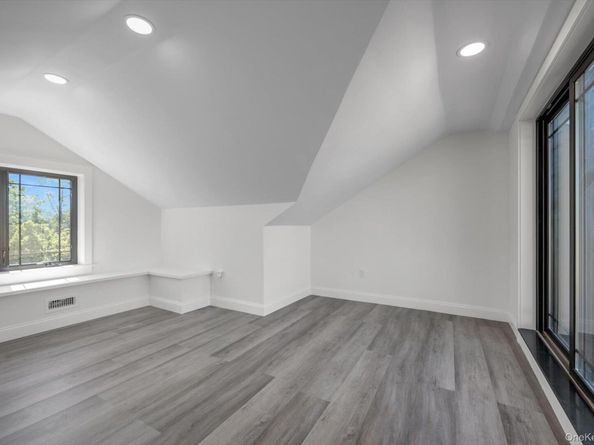16515 Cross Island Parkway, Whitestone NY 11357