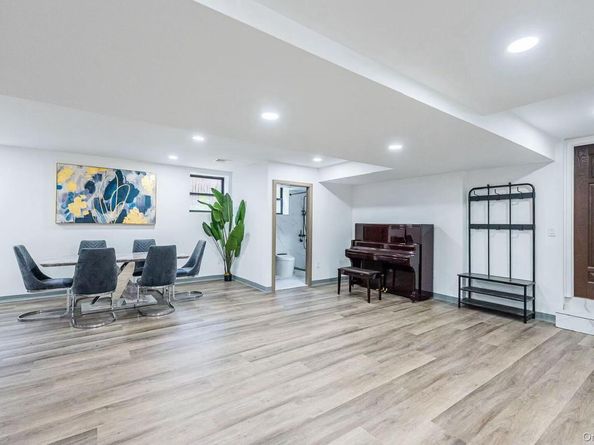 16515 Cross Island Parkway, Whitestone NY 11357