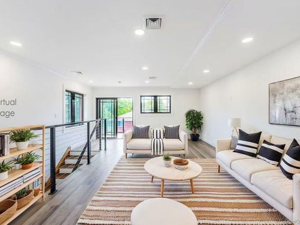 16515 Cross Island Parkway, Whitestone NY 11357