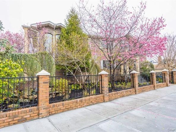 6339 136th Street, Flushing NY 11367