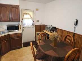 305 Warren Street, Uniondale NY 11553
