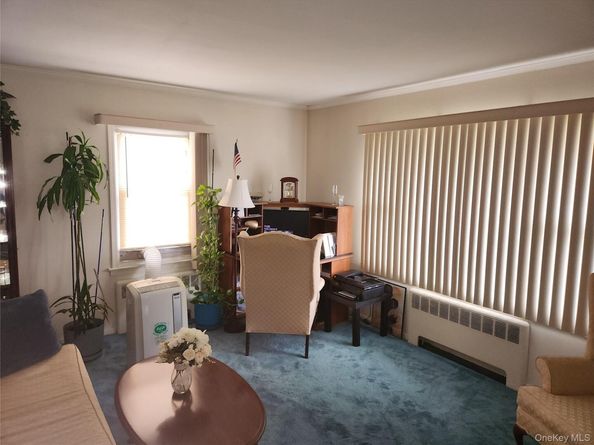 305 Warren Street, Uniondale NY 11553