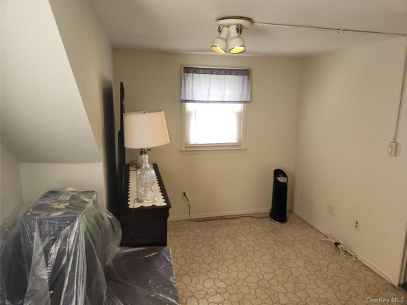 305 Warren Street, Uniondale NY 11553