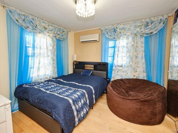 23009 87th Avenue, Queens Village NY 11427