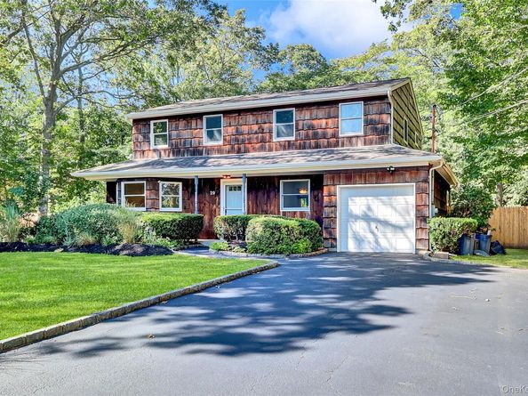 29 Cedar Street, Centereach NY 11720