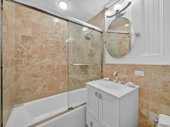 5 Renaissance Square 23C, White Plains NY 10601