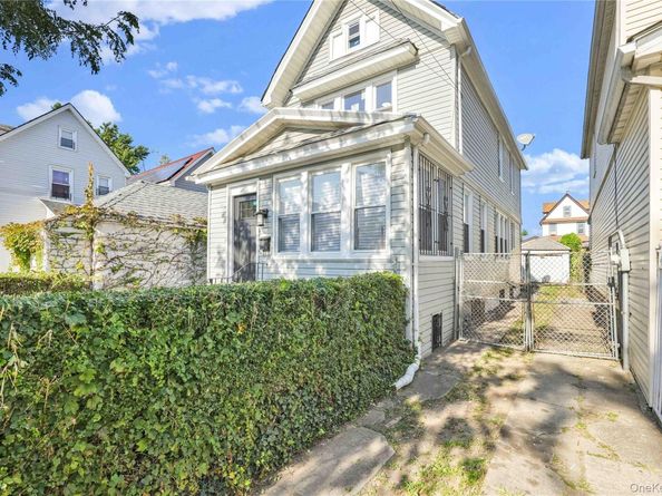 9511 127th Street, Richmond Hill NY 11419