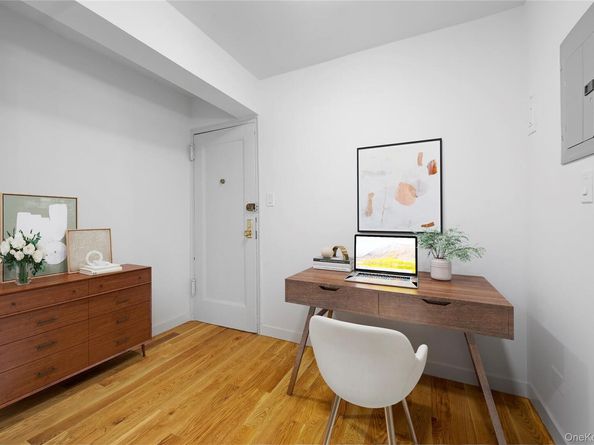 25-10 31st Avenue 2M, Astoria NY 11106