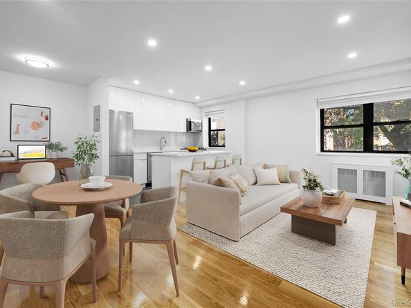 25-10 31st Avenue 2M, Astoria NY 11106