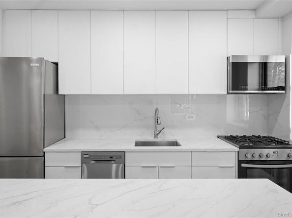 25-10 31st Avenue 2M, Astoria NY 11106