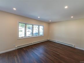 40 Center Street, Ronkonkoma NY 11779