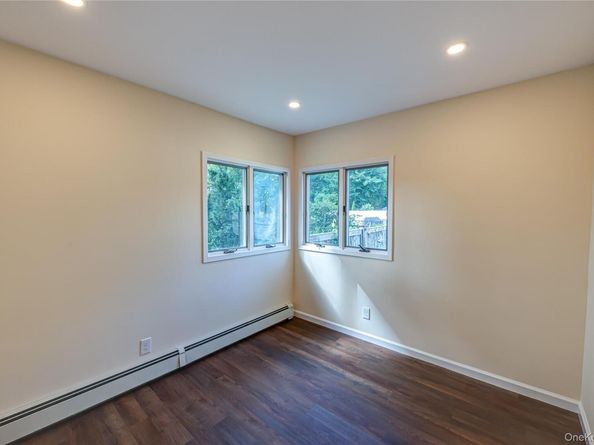 40 Center Street, Ronkonkoma NY 11779