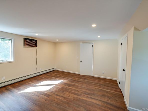 40 Center Street, Ronkonkoma NY 11779