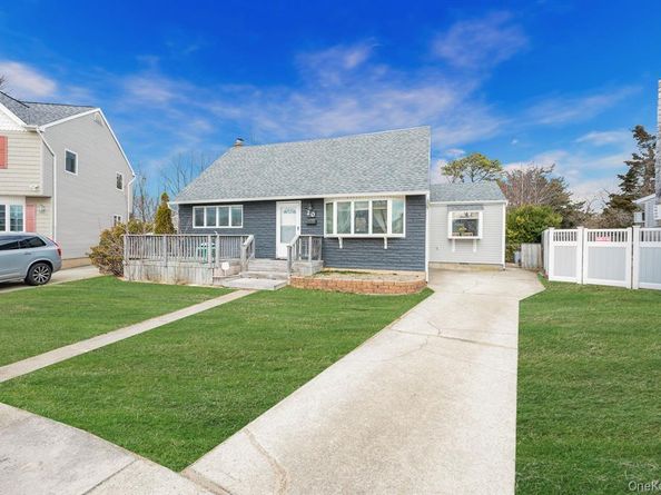 20 Marlon Avenue, Bethpage NY 11714
