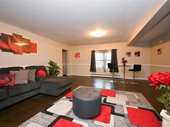 10 Pinebrook Avenue, West Hempstead NY 11552