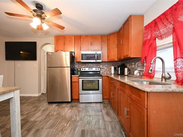 10 Pinebrook Avenue, West Hempstead NY 11552