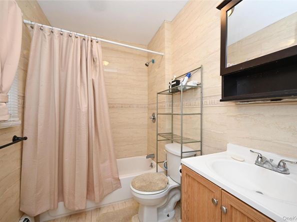 10 Pinebrook Avenue, West Hempstead NY 11552