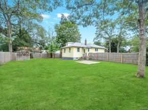 167 Officials Avenue, Holbrook NY 11741