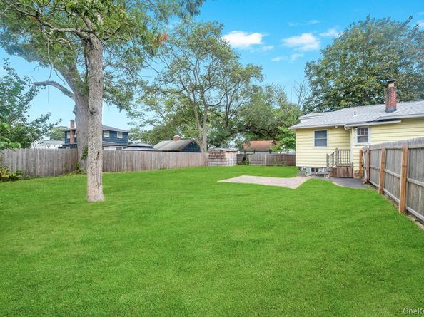 167 Officials Avenue, Holbrook NY 11741