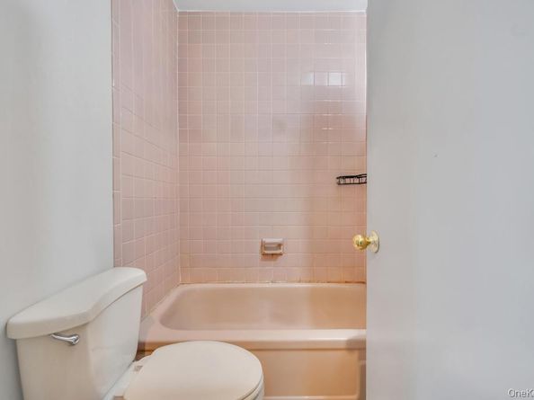 167 Officials Avenue, Holbrook NY 11741