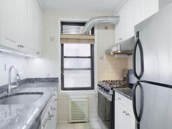 224-24 Union Turnpike 2N, Oakland Gardens NY 11364