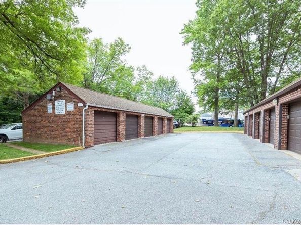 224-24 Union Turnpike 2N, Oakland Gardens NY 11364