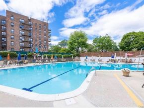 224-24 Union Turnpike 2N, Oakland Gardens NY 11364