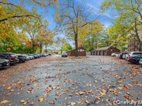 224-24 Union Turnpike 2N, Oakland Gardens NY 11364