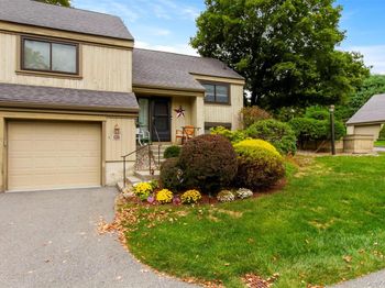 489 Heritage Hills