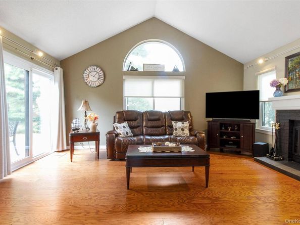 489 Heritage Hills B, Somers NY 10589