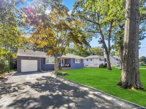 432 Kime Avenue, West Islip NY 11795