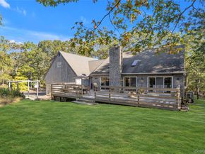10 Nicole Court, Manorville NY 11949