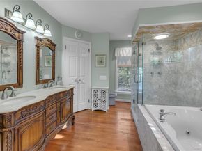 10 Nicole Court, Manorville NY 11949