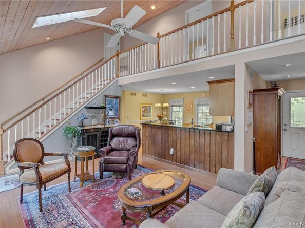 10 Nicole Court, Manorville NY 11949