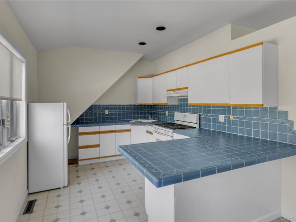 10 Nicole Court, Manorville NY 11949