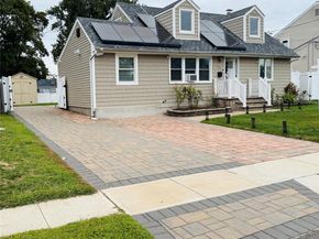 27 Central Avenue, North Babylon NY 11703